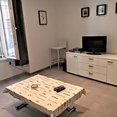 דירה Luckey Homes - Rue Du Pre קאן
